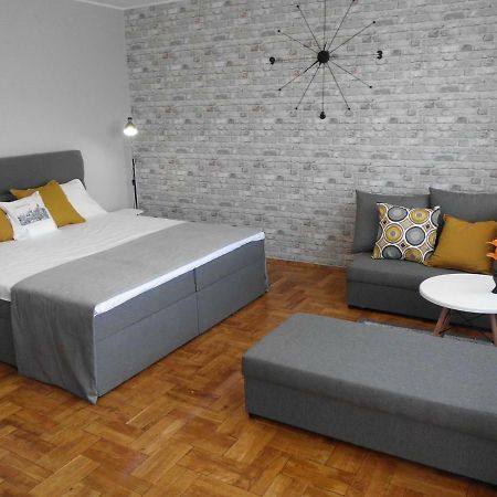 Ares Apartments Пжемысл Экстерьер фото