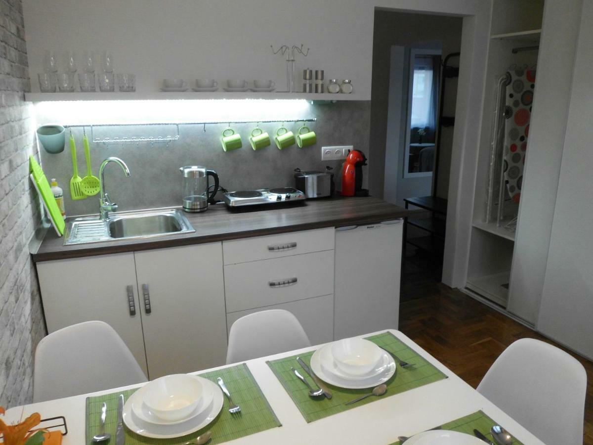 Ares Apartments Пжемысл Экстерьер фото
