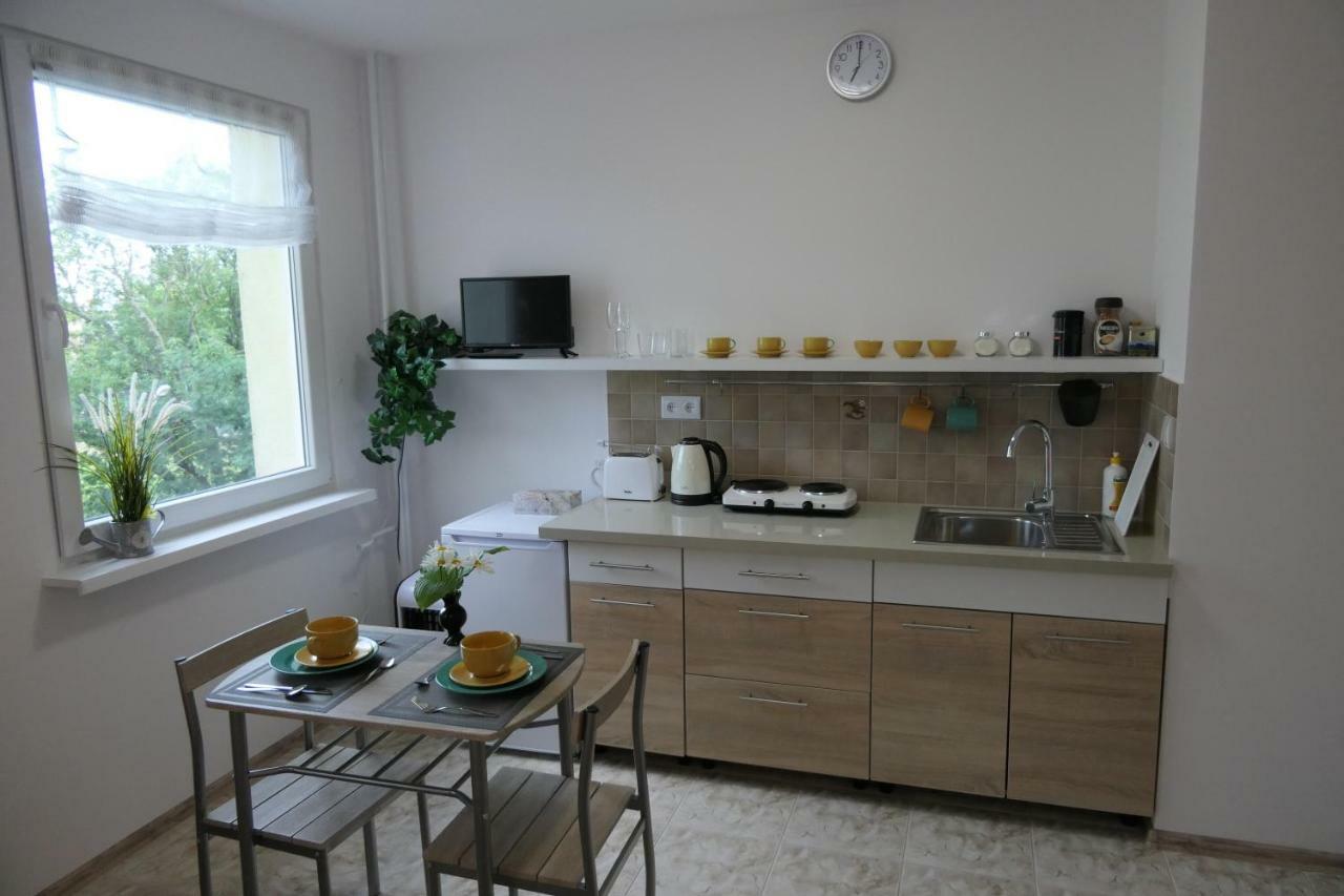 Ares Apartments Пжемысл Экстерьер фото